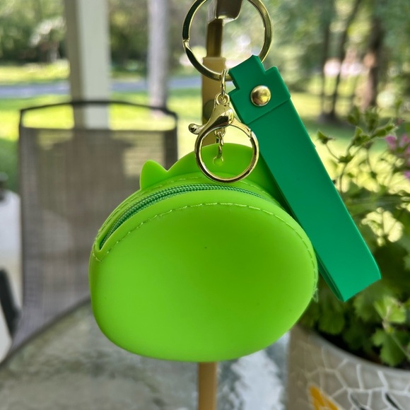 NWT-Lucky Brand Green Monster Keychain - Picture 4 of 4